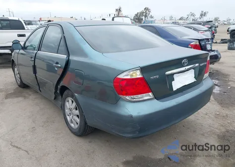2005 Toyota Camry Le из США, поврежденный, VIN 4T1BE30K15U041116